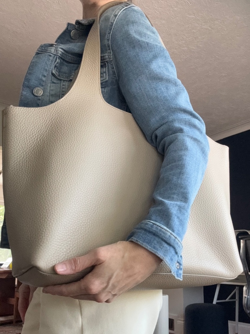 Complete Set: CUYANA System Tote & Leather Organizer | Stone Pebbled Leather - Picture 13 of 16